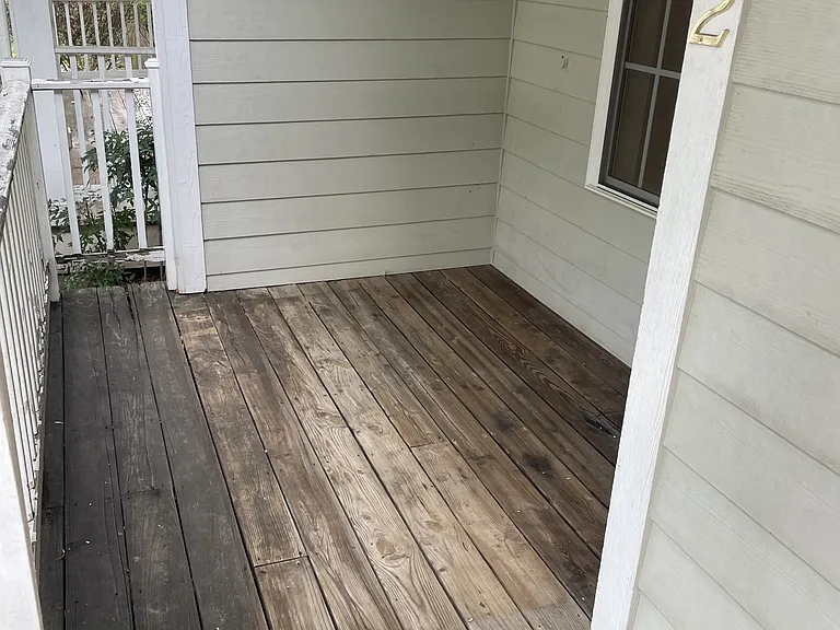555 Station Ln #102 — Photo 2