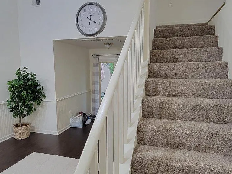 115 Deer Hill Ct — Photo 4