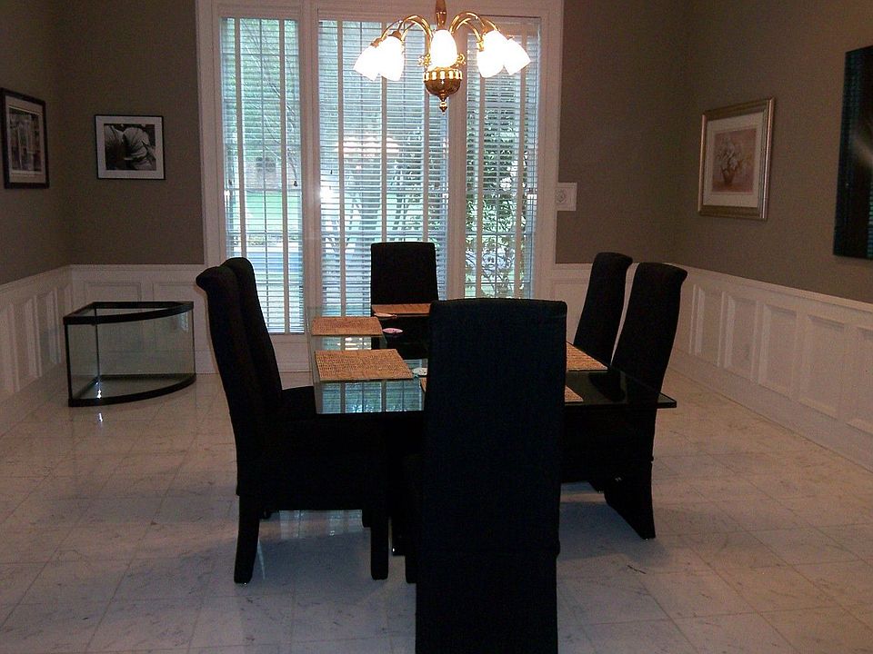 1st image of 8603 Rosewood Dr