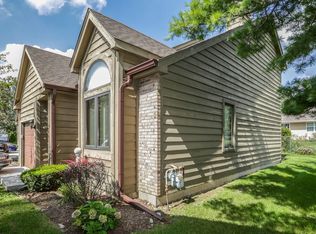 168 Dunbar Ln, Dundee, IL 60118