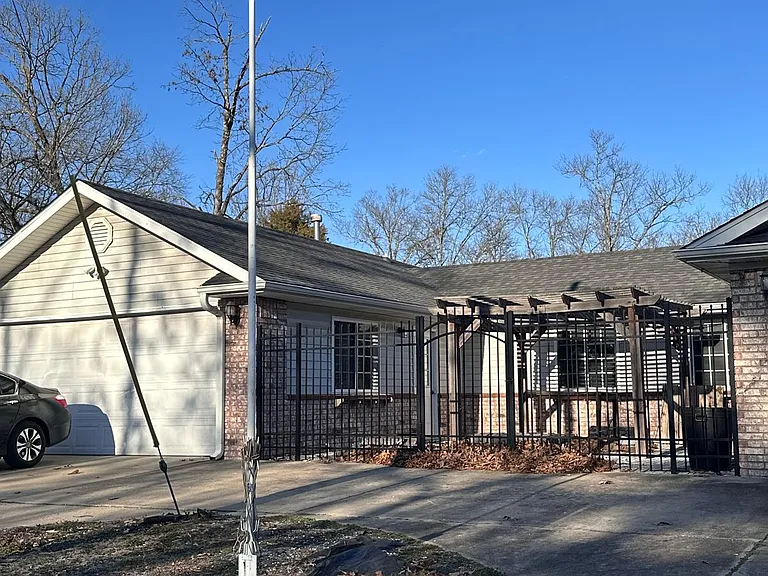 7 Stratton Ln — Photo 86