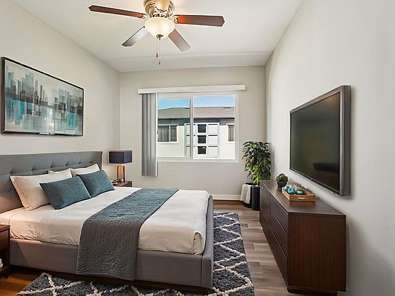 4th image of 6233 S La Brea Ave #6221-2