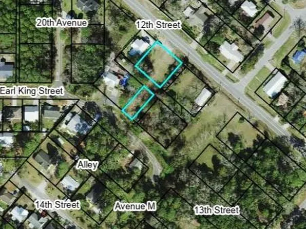 4 12th St, Apalachicola, FL 32320