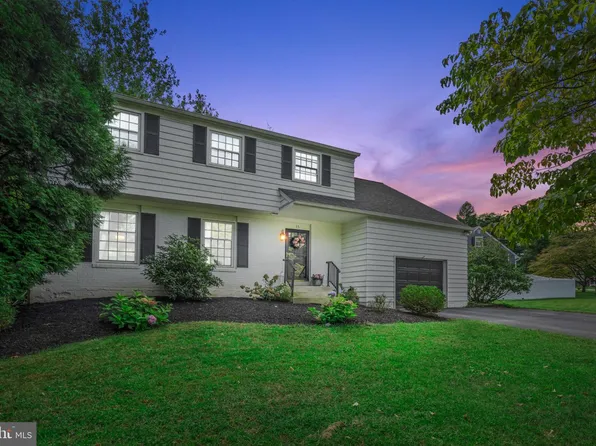 15 Marshall Cir, Downingtown, PA 19335