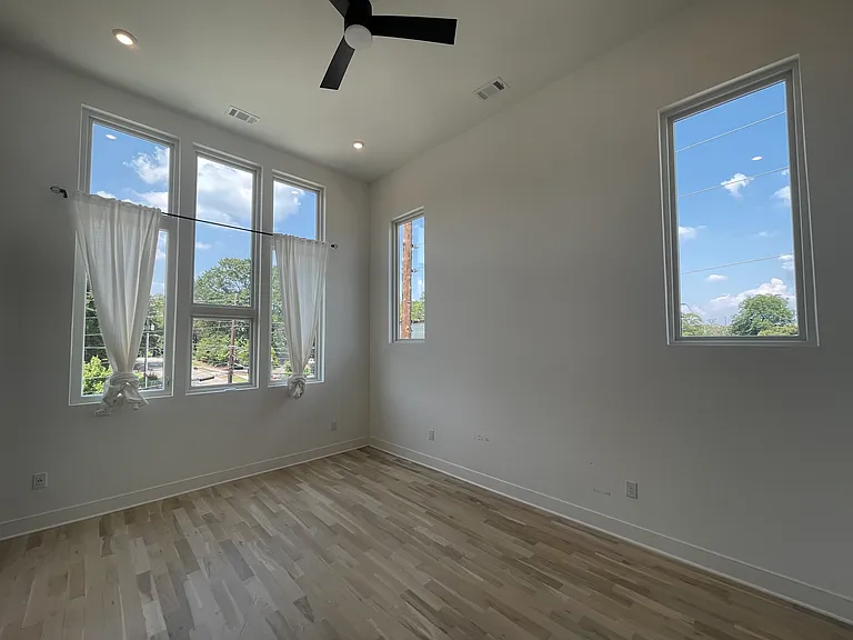 2347 Hosea L Williams Dr SE #8 — Photo 2