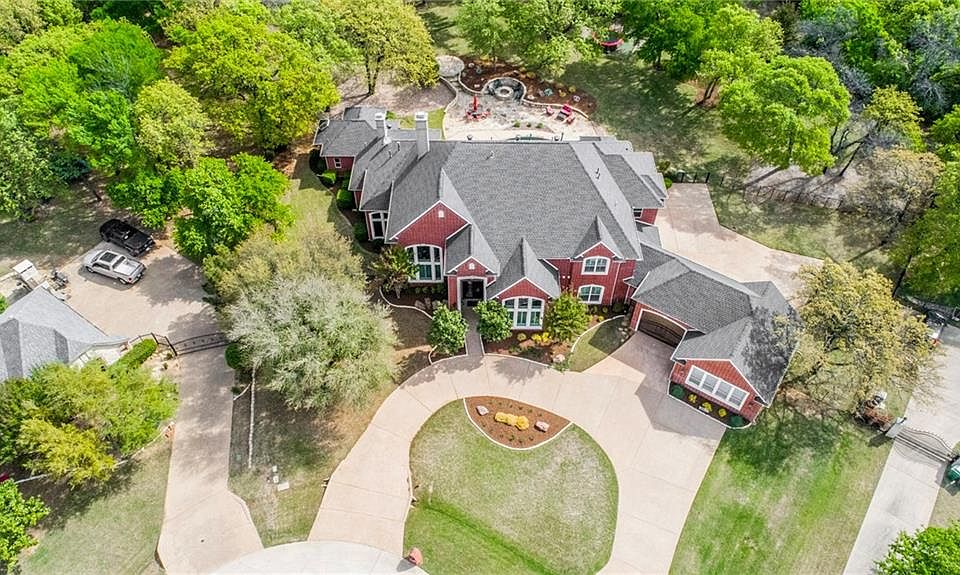 1st image of 3208 Beaver Creek Dr