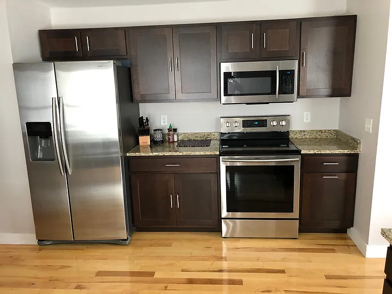 732 Forest Ave #5 — Photo 3