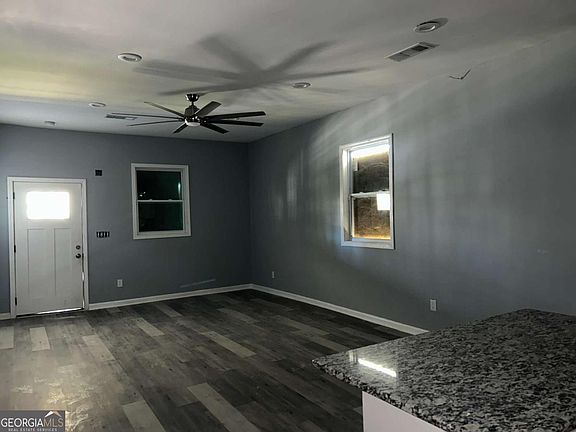 4th image of 1831 Jonesboro Rd SE