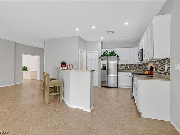 5th image of 2167 Gunnison Pl