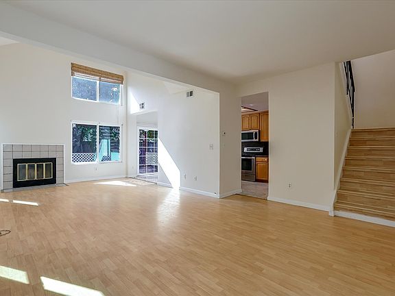 4th image of 1529 Timber Creek Dr