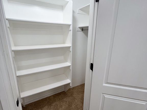 Walk in closet
