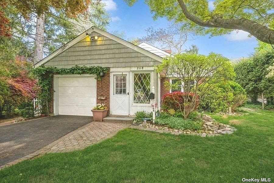 268 Nassau Road, Huntington, NY 11743 Zillow