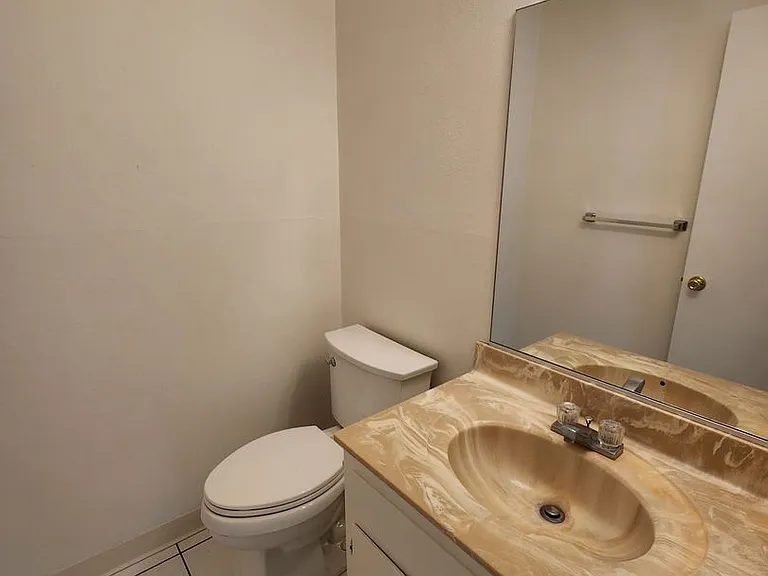 124 E Colorado Blvd #A — Photo 11