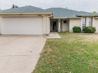 7432 Cross Ridge Cir, Fort Worth, TX 76120