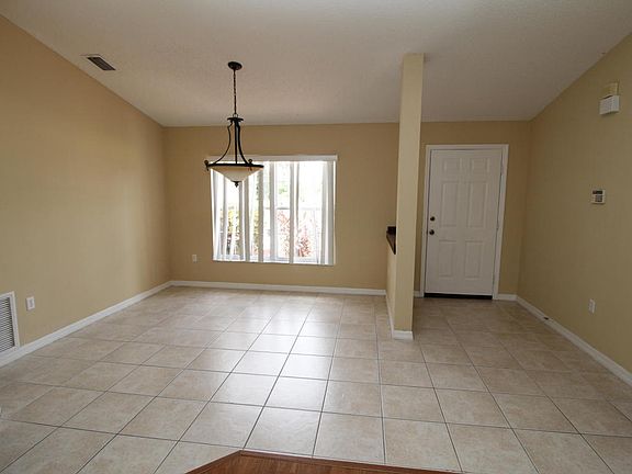 2nd image of 842 Lilac St SE