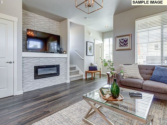 3rd image of 3407 SE Oakmeade Ave