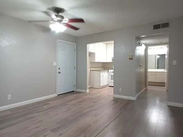 12072 Sheldon St #202, Sun Valley, CA 91352
