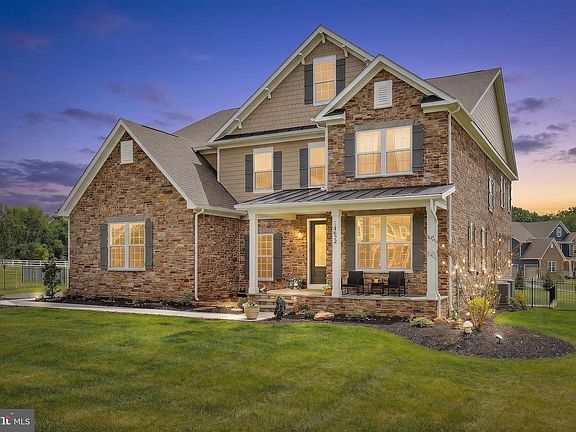 3rd image of 14622 Seneca Farm Ln
