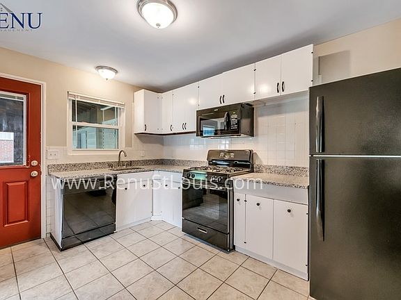 4th image of 585 Pimlico Dr