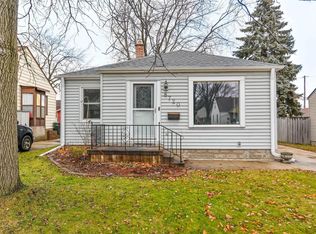 8720 W Hayes Ave, West Allis, WI 53227