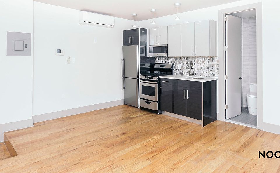 2nd image of 292 Bedford Ave #A2