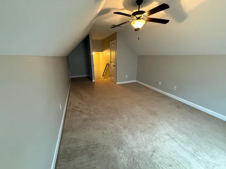 109 Pembury Way — Photo 13