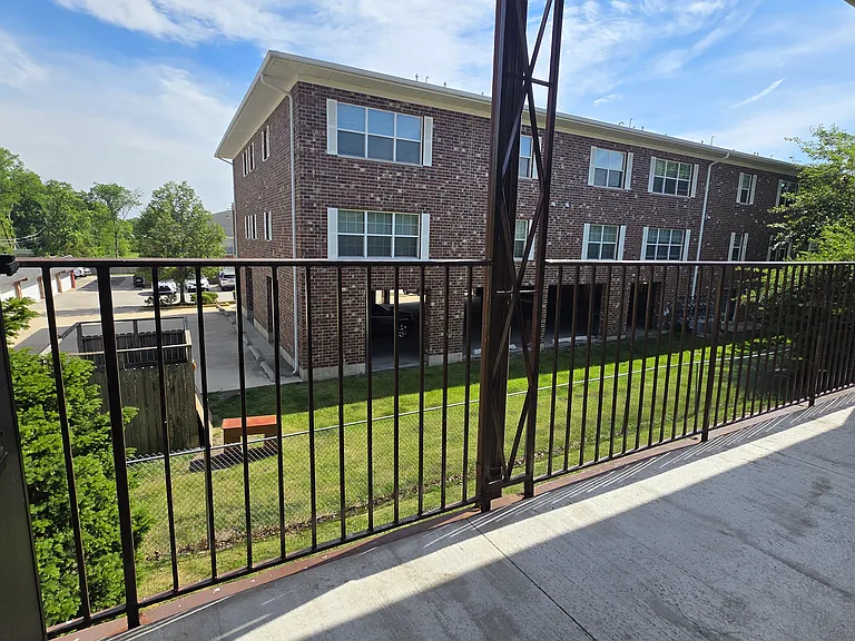 4835 Belmont Rd #7 — Photo 1