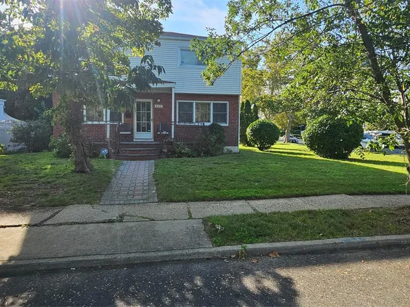 502 Croydon Road, Elmont, NY 11003