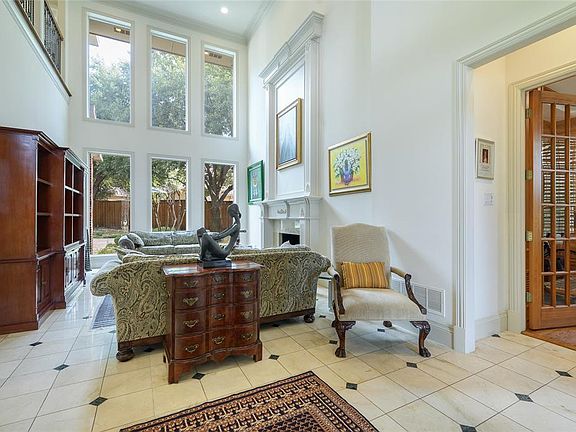 4th image of 5901 McFarland Ct