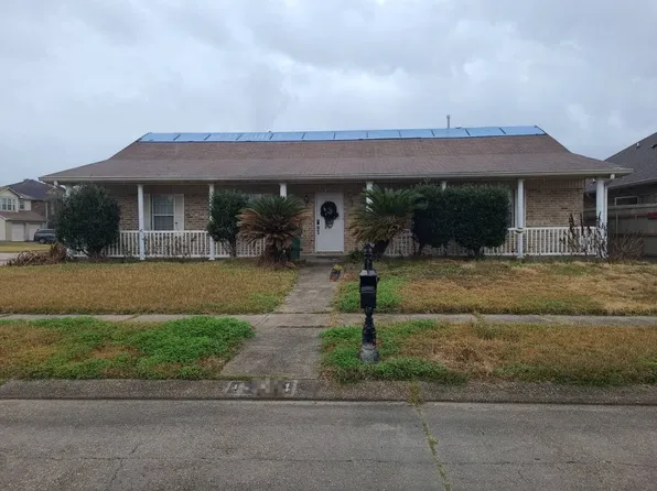 2401 Rue St, Gretna, LA 70056