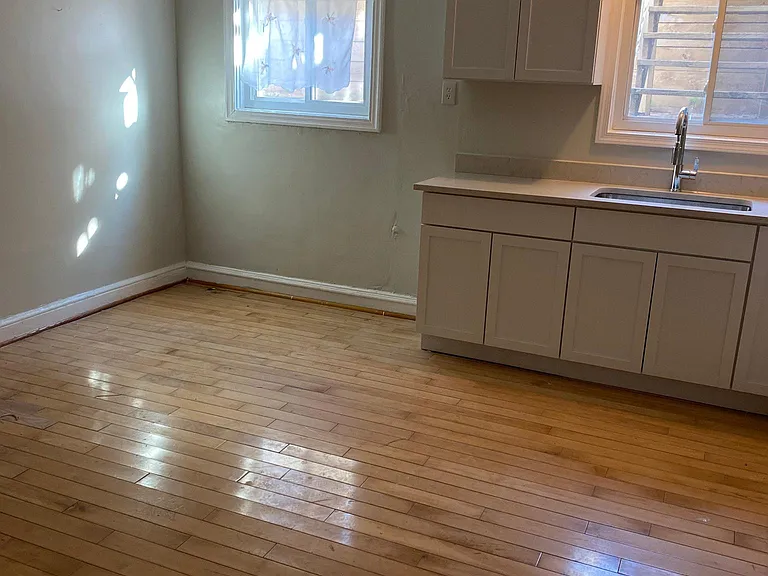 7910 Long Branch Pkwy #6 — Photo 12