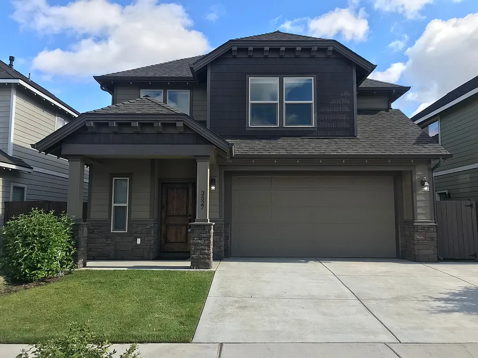 3527 NE Crystal Springs Dr