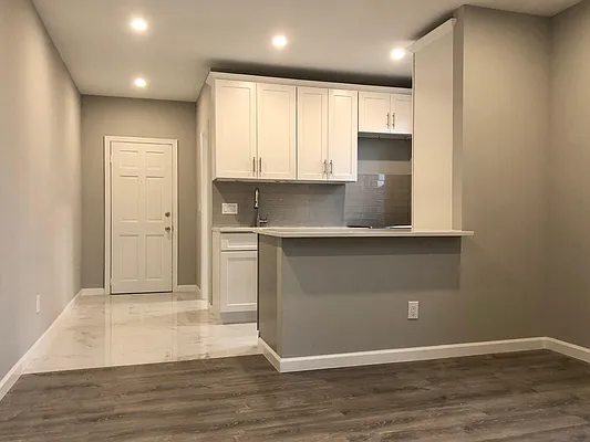 Rented by Parlor Real Estate Corp | media 3