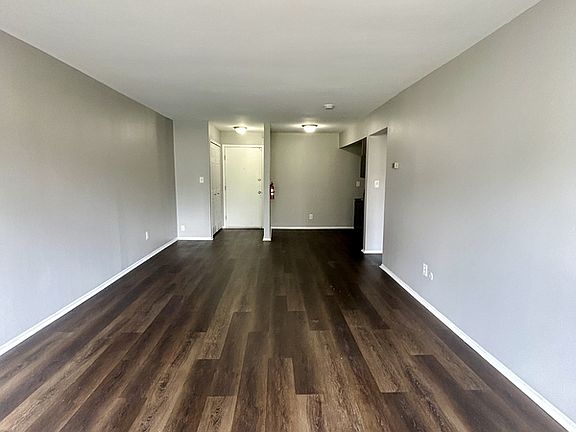 4th image of 249 Chestnut St APT 203