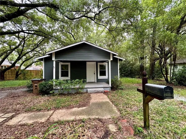 914 Pansy Ct, Mobile, AL 36693
