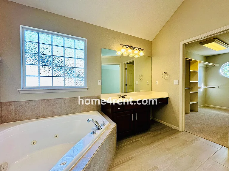 14236 W 153rd St — Photo 20
