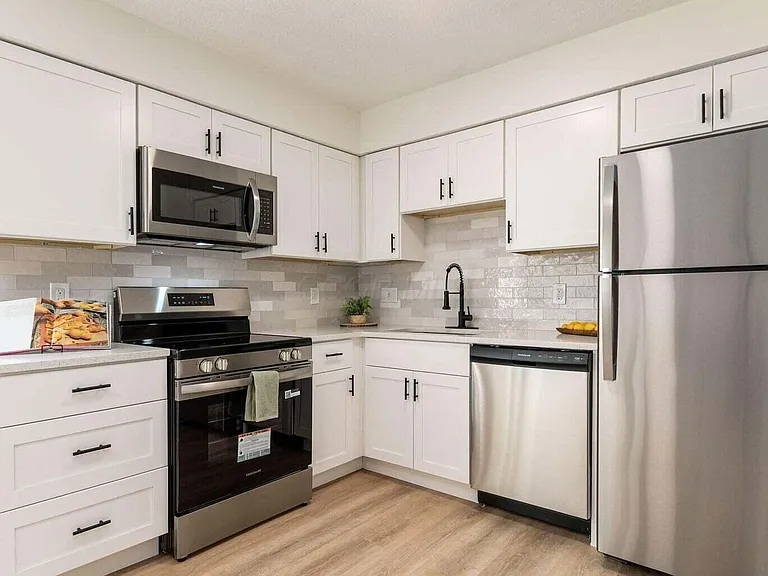 7406 Cimmaron Sta — Photo 11