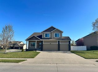 17403 Tibbles St, Omaha, NE 68116