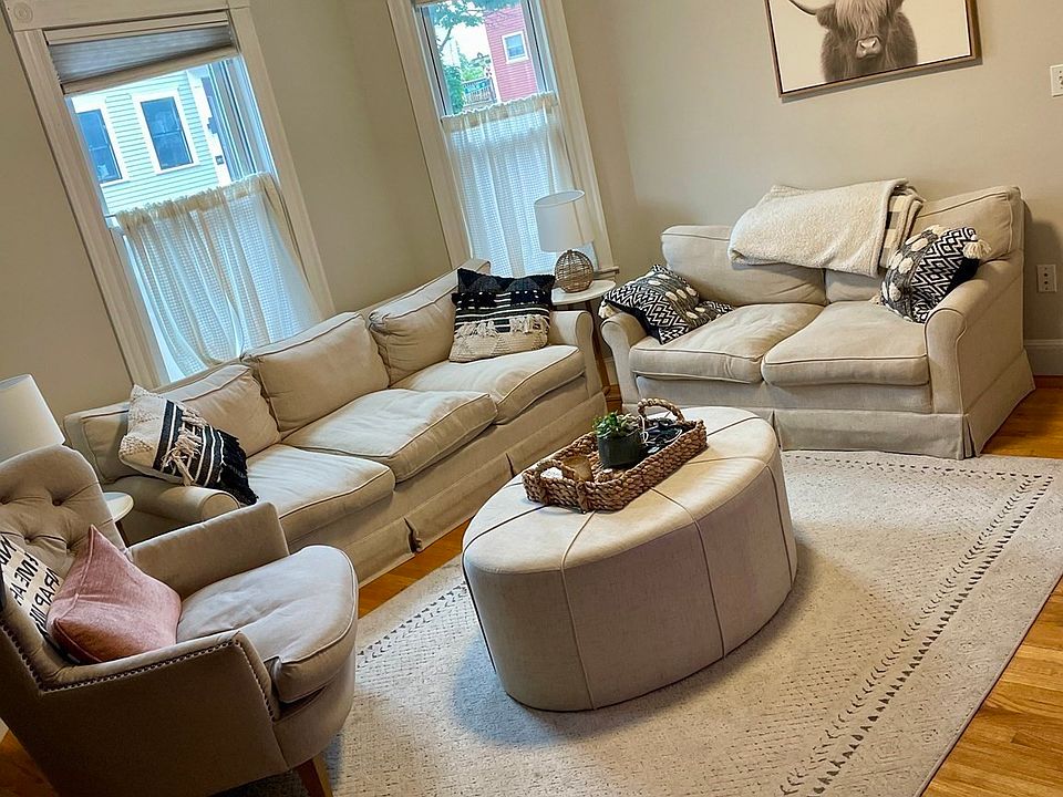 1st image of 466 E 8th St #1
