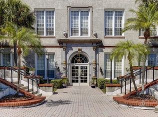 701 Mirror Lake Dr N APT 208, Saint Petersburg, FL 33701