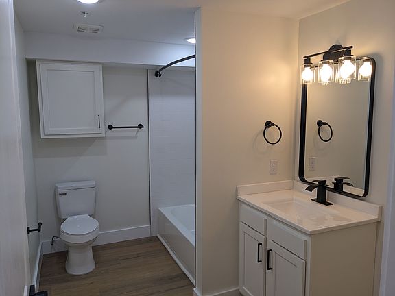4th image of 120 N Sprigg St APT 1