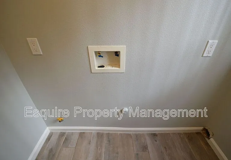 5410 Driftwood St #D — Photo 20