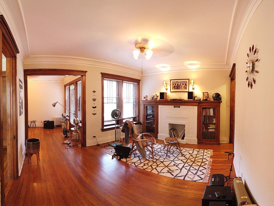 1st image of 3017 W Logan Blvd #1