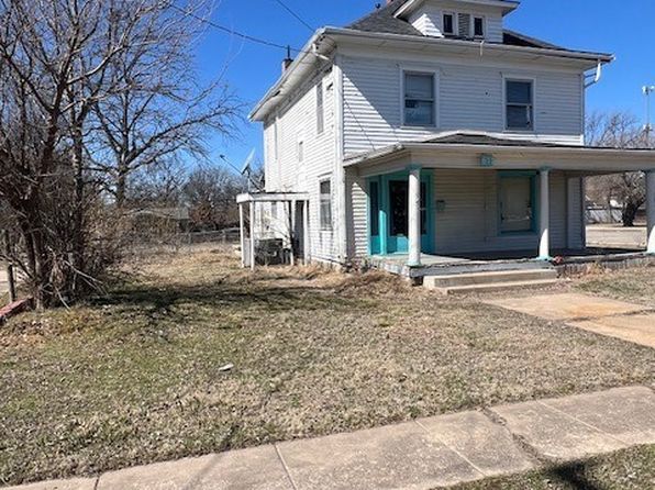 611 N Delaware St, Dewey, OK 74029