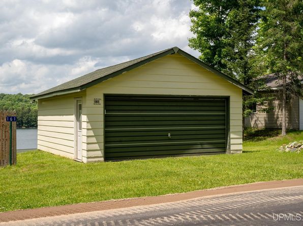 161 Golden Lake Trl, Iron River, MI 49935