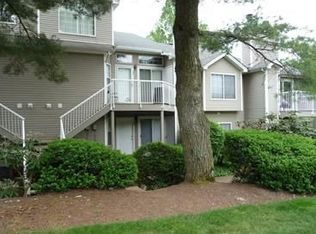 27 Spruce Ct, Bedminster, NJ 07921