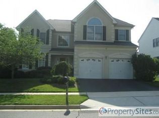 26101 Iverson Dr, Chantilly, VA 20152