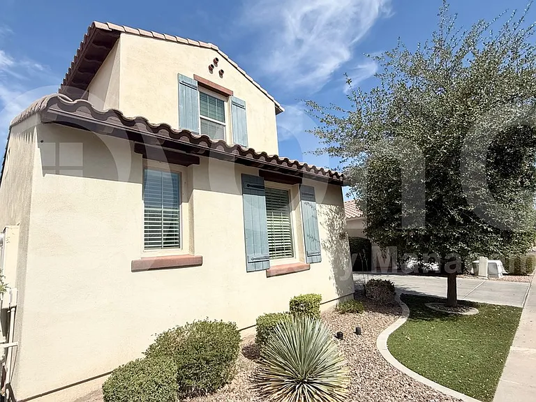 3624 S Jasmine Dr — Photo 2