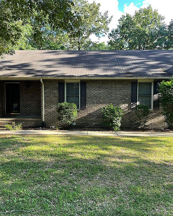 1st image of 276 Oak Leaf Cir