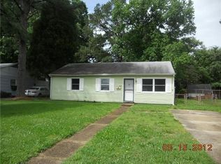 1013 Rollins Cir, Hampton, VA 23663